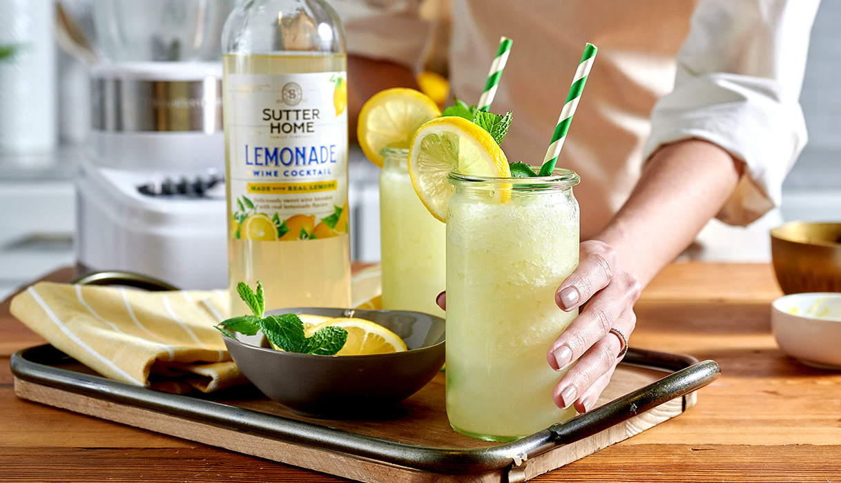 Frozen lemonade wine cocktail