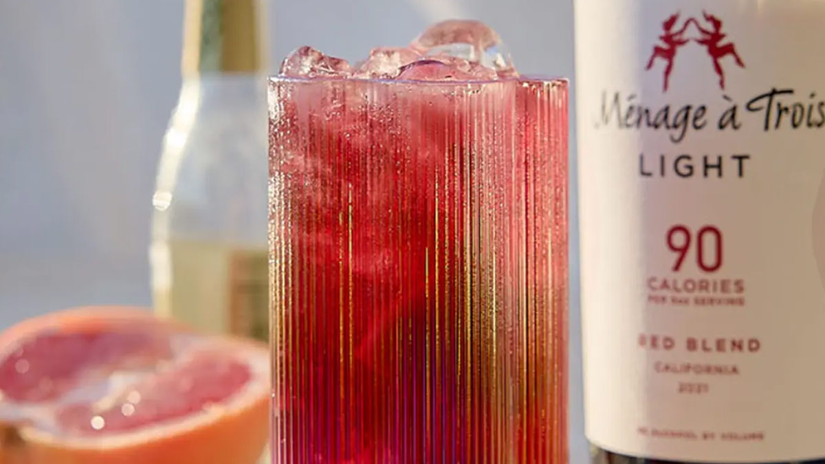 Ménage à Trois Modern cosmo - One Stop Wine Shop